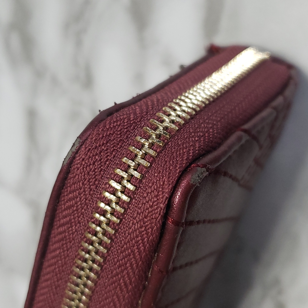 Guess Wallet - Picture 4 of 4